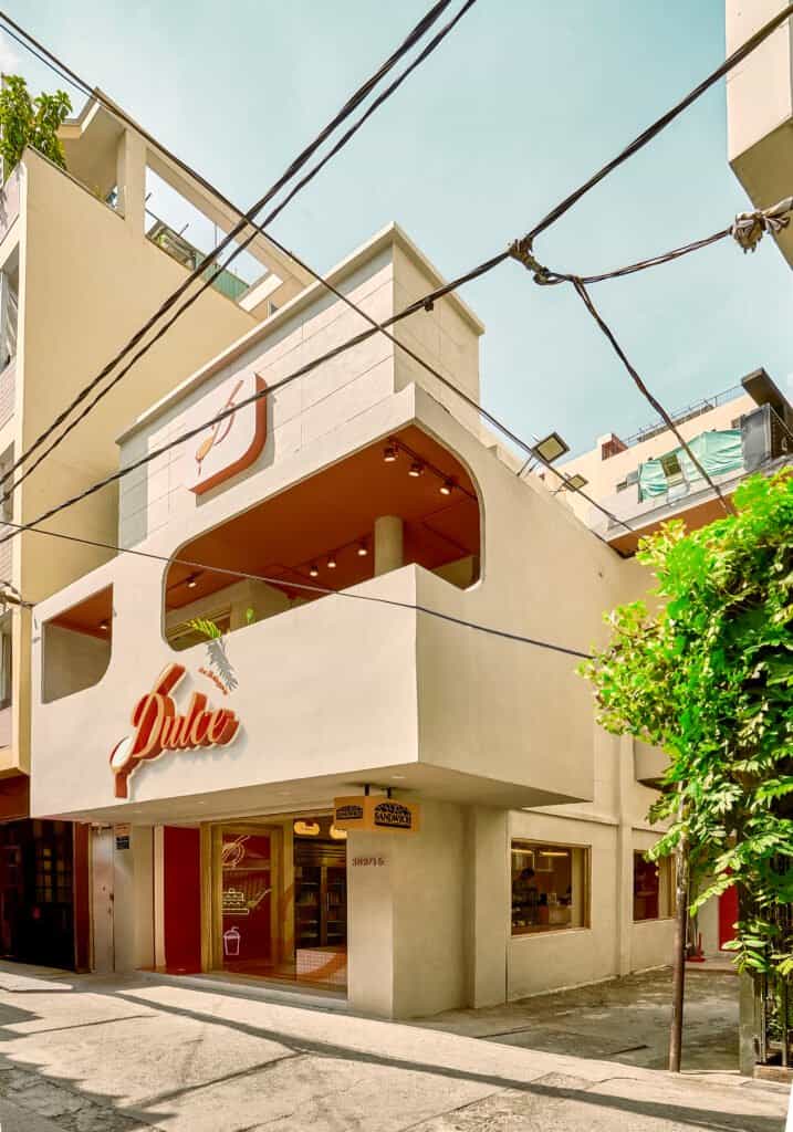Lối vào tiệm bánh Dulce De Saigon - Hướng dẫn