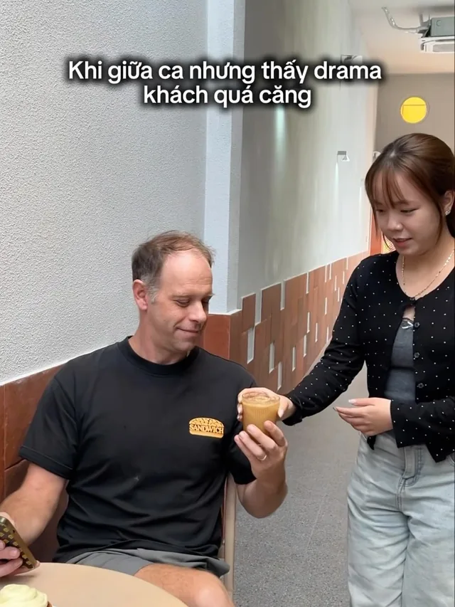 Lỡ thấy nên hơi cuốn xíu…